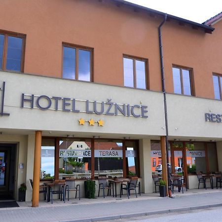 Hotel Luznice Plana nad Luznici Экстерьер фото